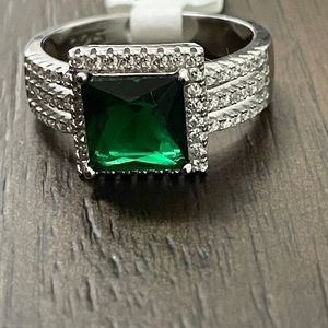 925 Sterling Silver Emerald & CZ Ring